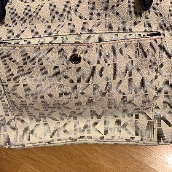 Michael Kors shoulder bag - Picture 14 of 16